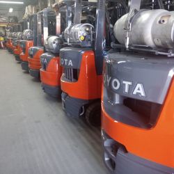FORKLIFT TOYOTA $14.999