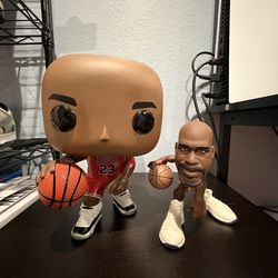 Basketball figures