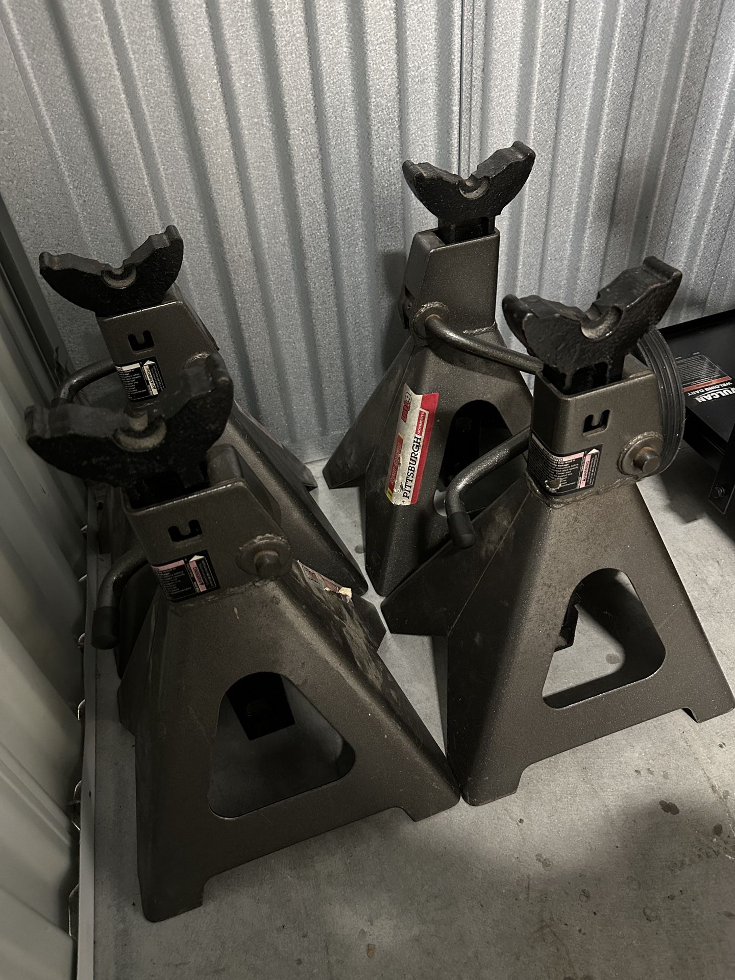 Pittsburgh 6 Ton Jack Stands (4)