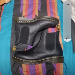 Dr. Martens 2976 Chelsea boots,