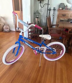 Kids Huffy Bike 20” is new newer used