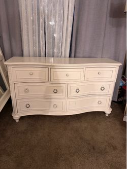 Ivory white dresser with mirror