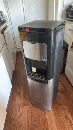 Water Dispenser – Excellent Condition