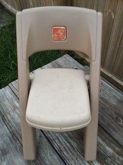 Kids chairs ( 2 )