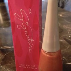 Mary Kay Nail Polish (strawberry Pink) 