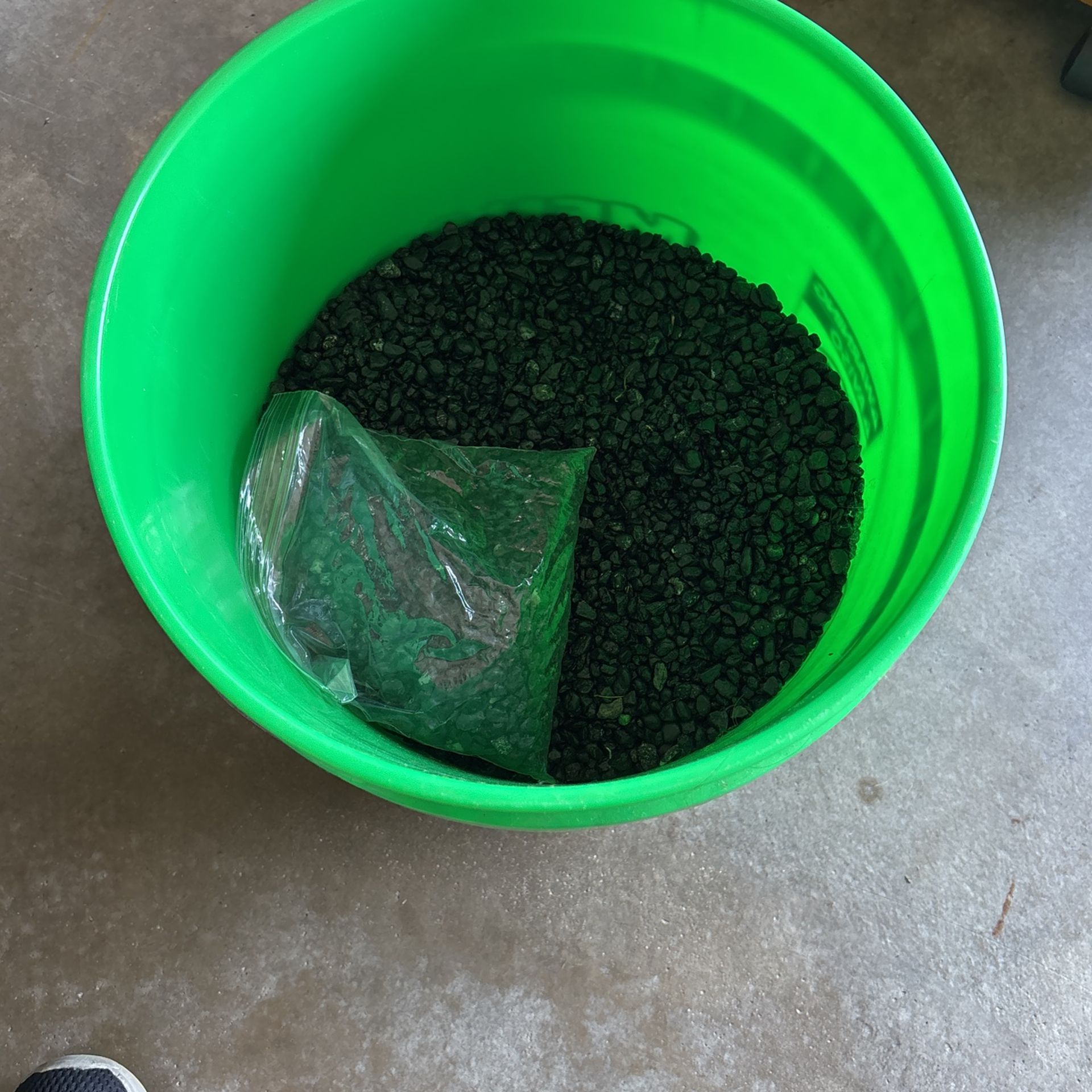 Black Rocks For Fish Tank