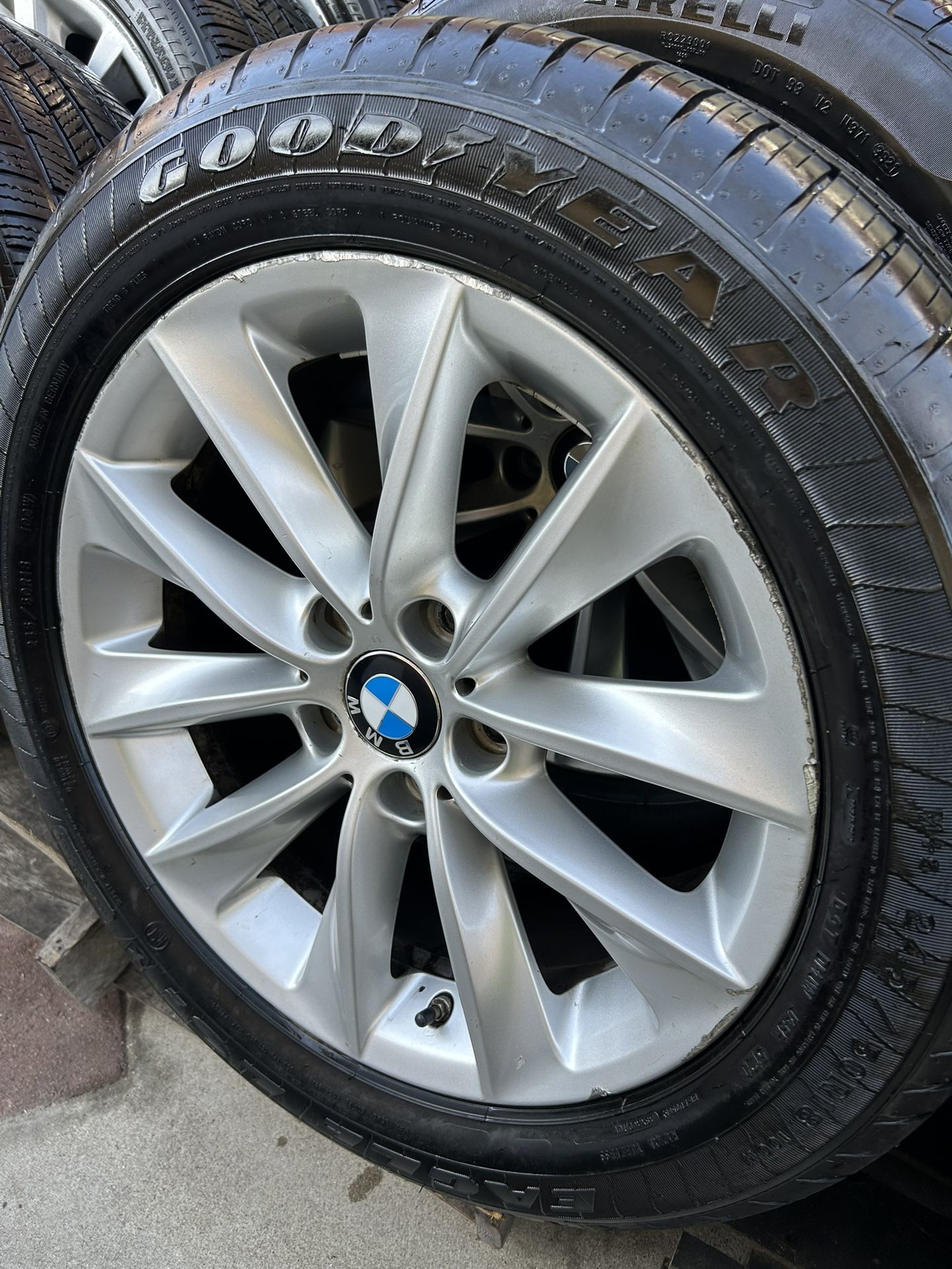 4- PIRELLI RADIAL SPORT / GOOD YEAR RADIAL