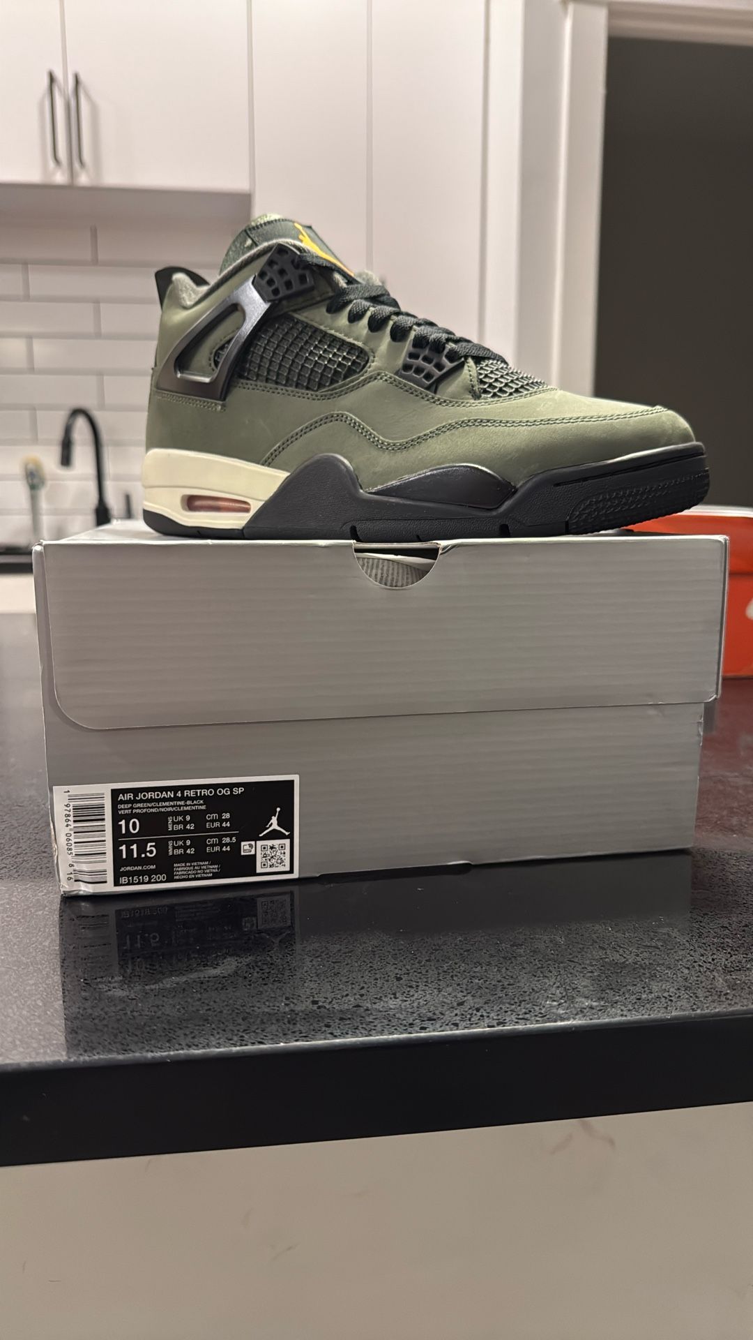 Air Jordan 4 Retro Undefeated