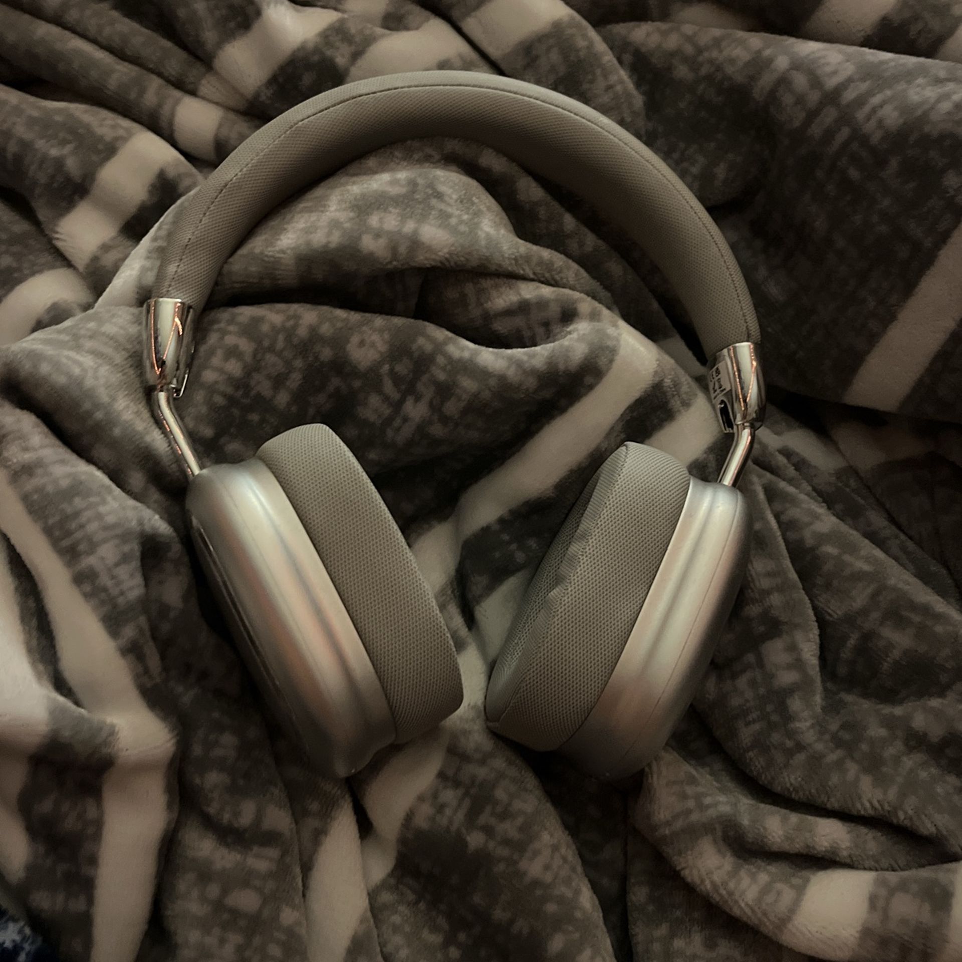 wireless headphones