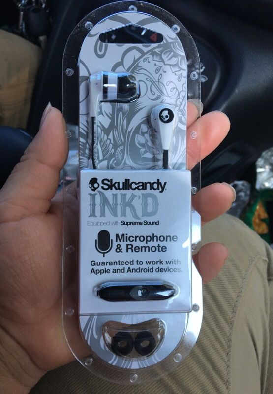Skullcandy headphones