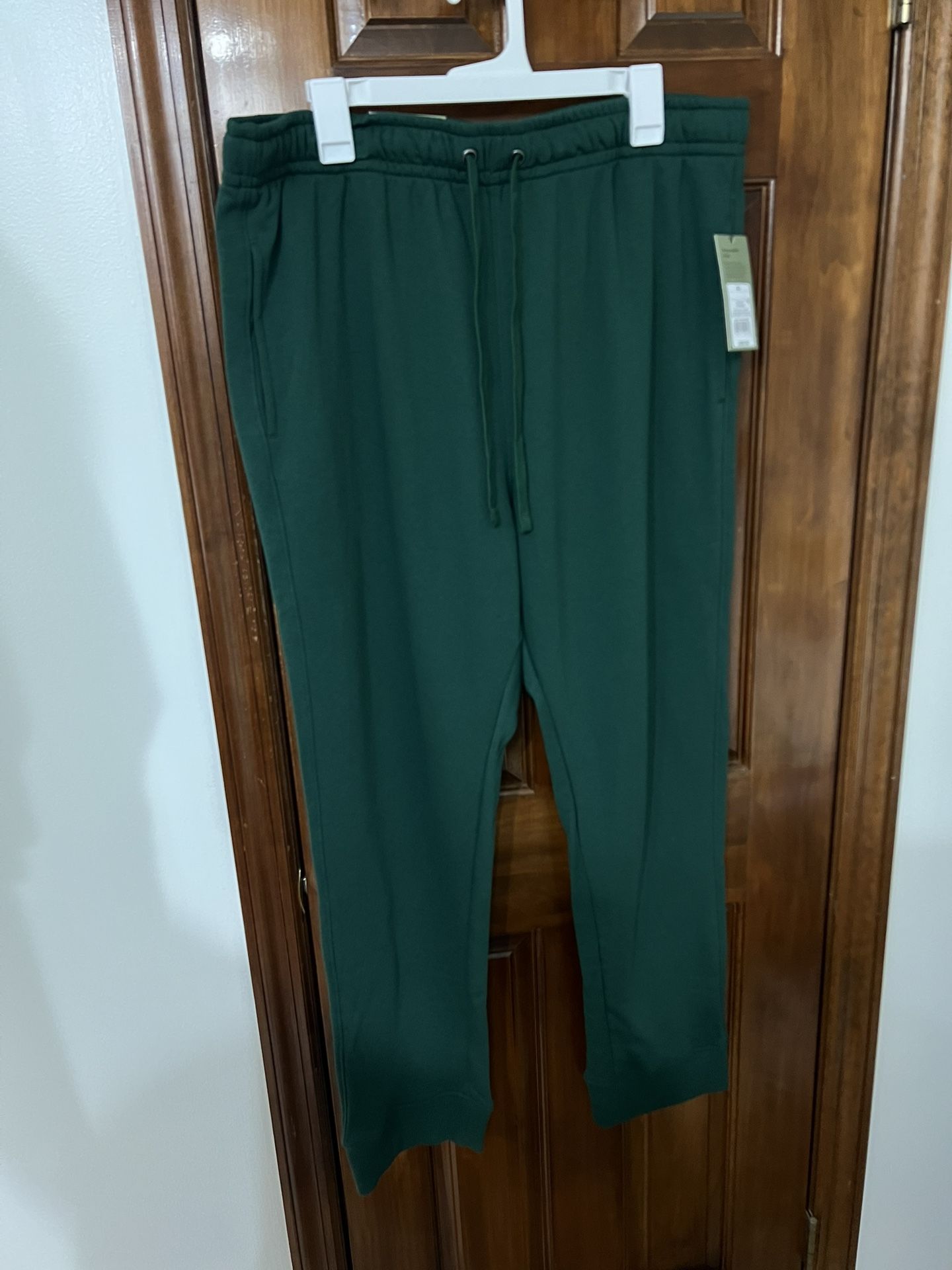 NWT Men’s size XL Joggers