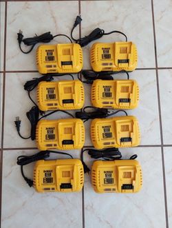 New Dewalt FAST Charger 20V 60V