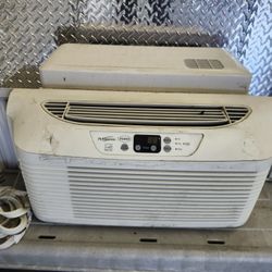 USED 6,000 BTU AC AIR CONDITIONER