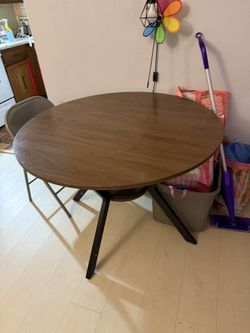 42 Inch Round Table
