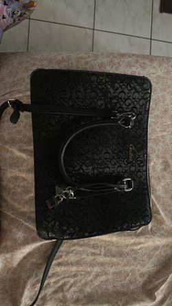 Guess black purse