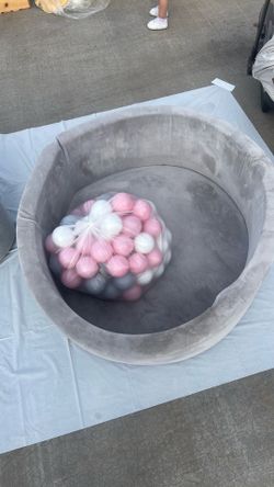 Ball pit