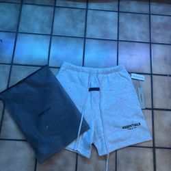 Essentials Shorts
