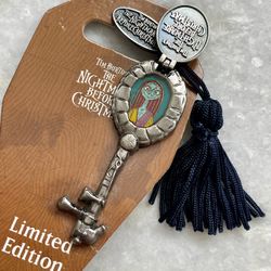 2010 Disney Parks Pin Nightmare Before Christmas Keys -SALLY LE 1000 Halloween