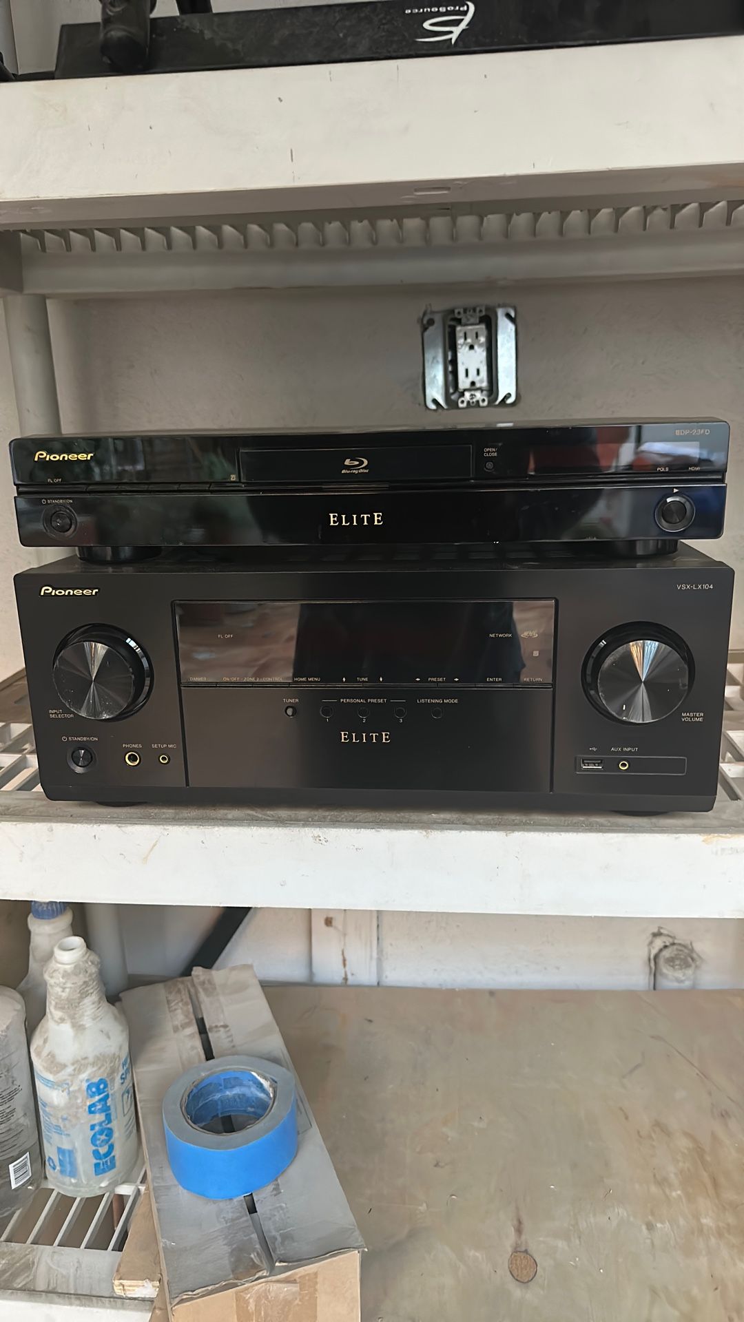 Pioneer Elite Home Entertainment Blue Ray And Pioneer Av Receiver