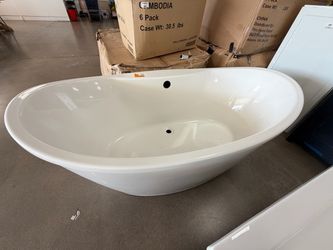 Caspian 66 in. x 36 in. Acrylic Freestanding Soaking Bathtub with Center Drain in White