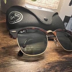 Ray-Ban Clubmaster Sunglasses Tortoise/Gold