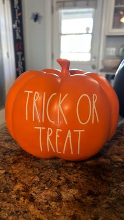 Rae Dunn Pumpkin