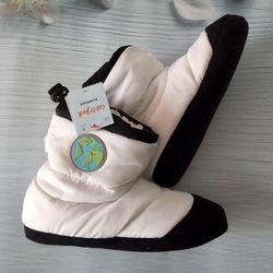 Astronaut Slippers, Size 4/5