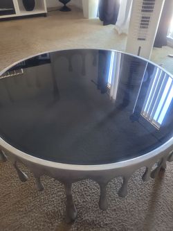 35" Round Blk smoke glass