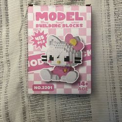 Hello Kitty Building Blocks 