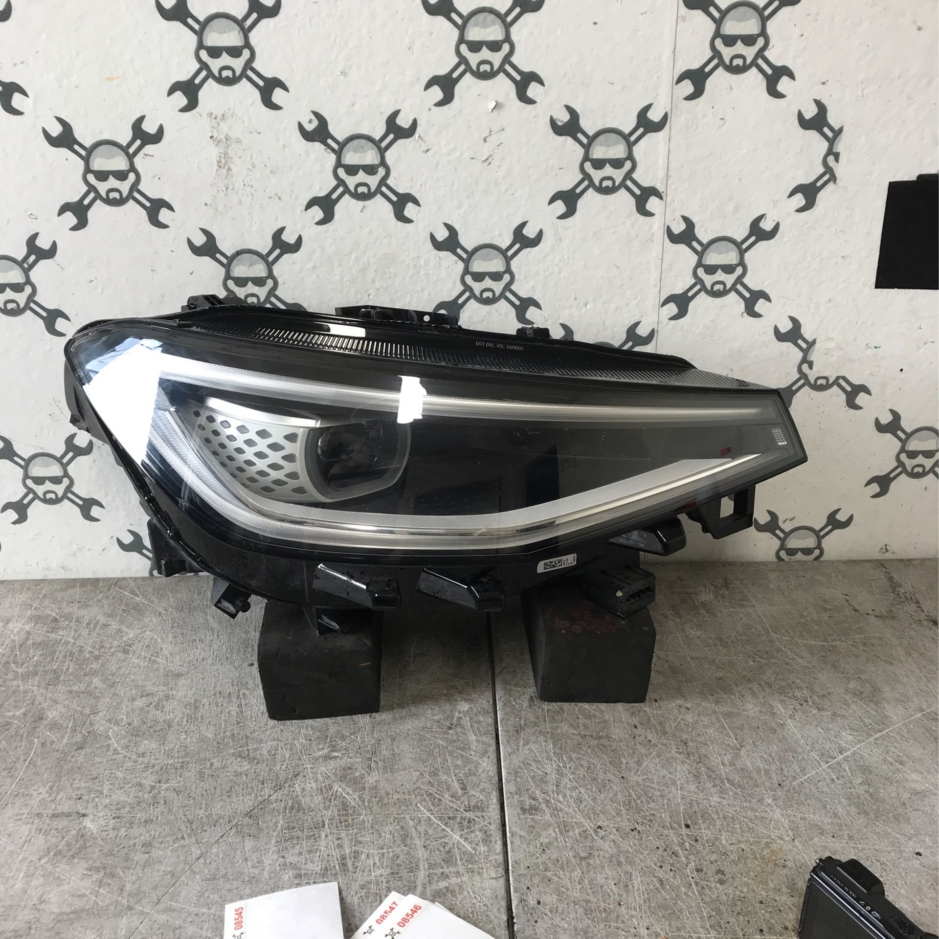 2021-2023 VOLKSWAGEN ID.4 RIGHT LED HEADLIGHT OEM
