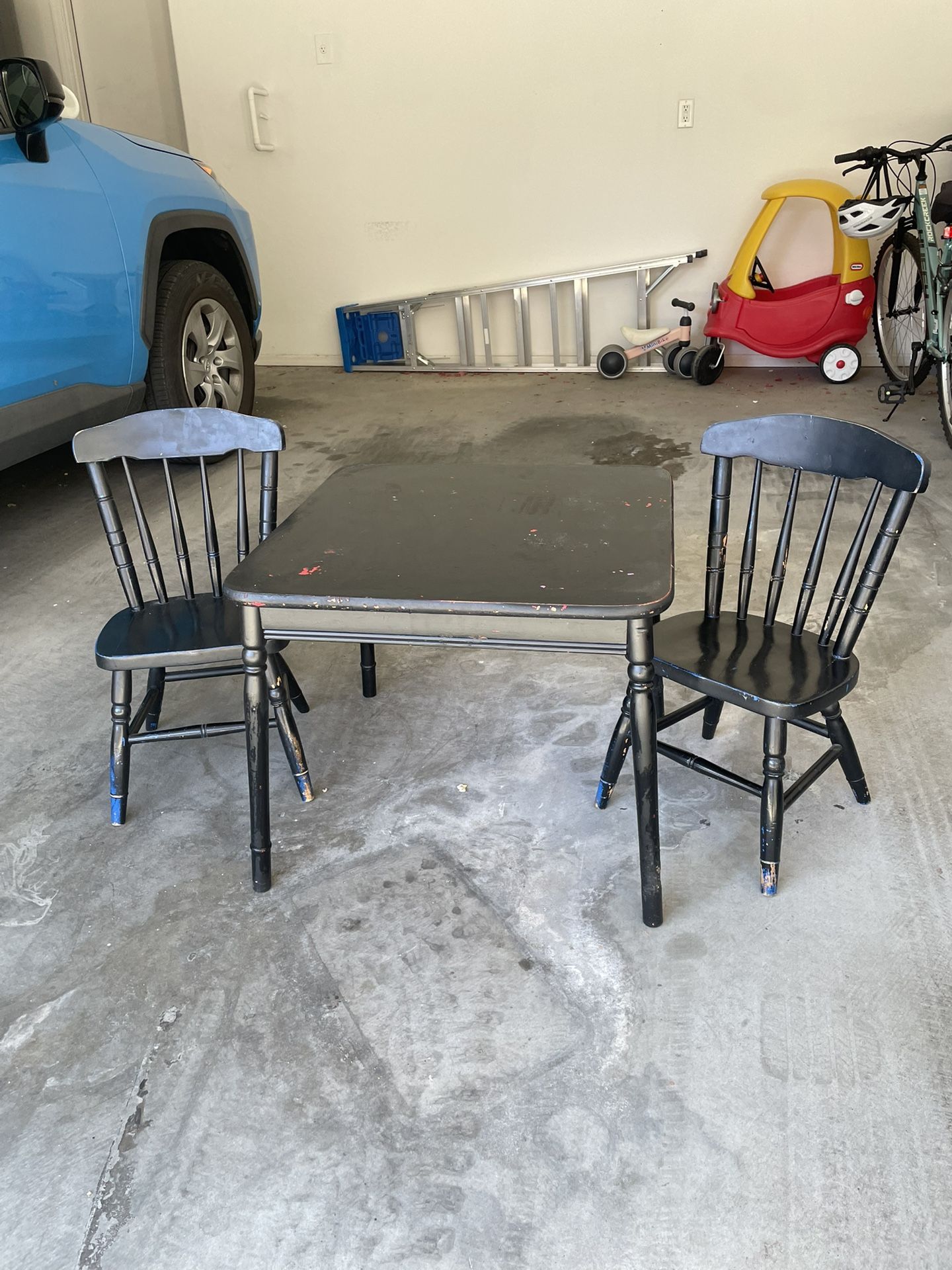 Kids Table And Chairs