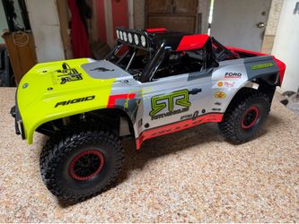 1/7 FMS Ford Bronco brushless 4x4 rc truck