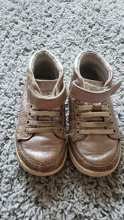 Toddler girl high top size 6