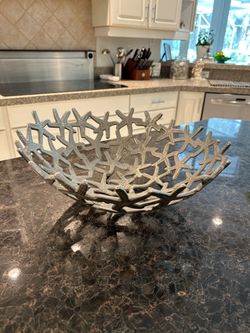 Decorative fruit bowl