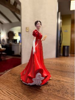 Royal Doulton 200th Anniversary Eleanor Figure of The Year 2015 Annual Figurine