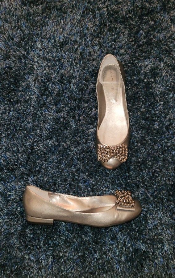Women's Size 8 Leather Ballet Flats Excellent Condition PRICE Is Firm Cash Only 