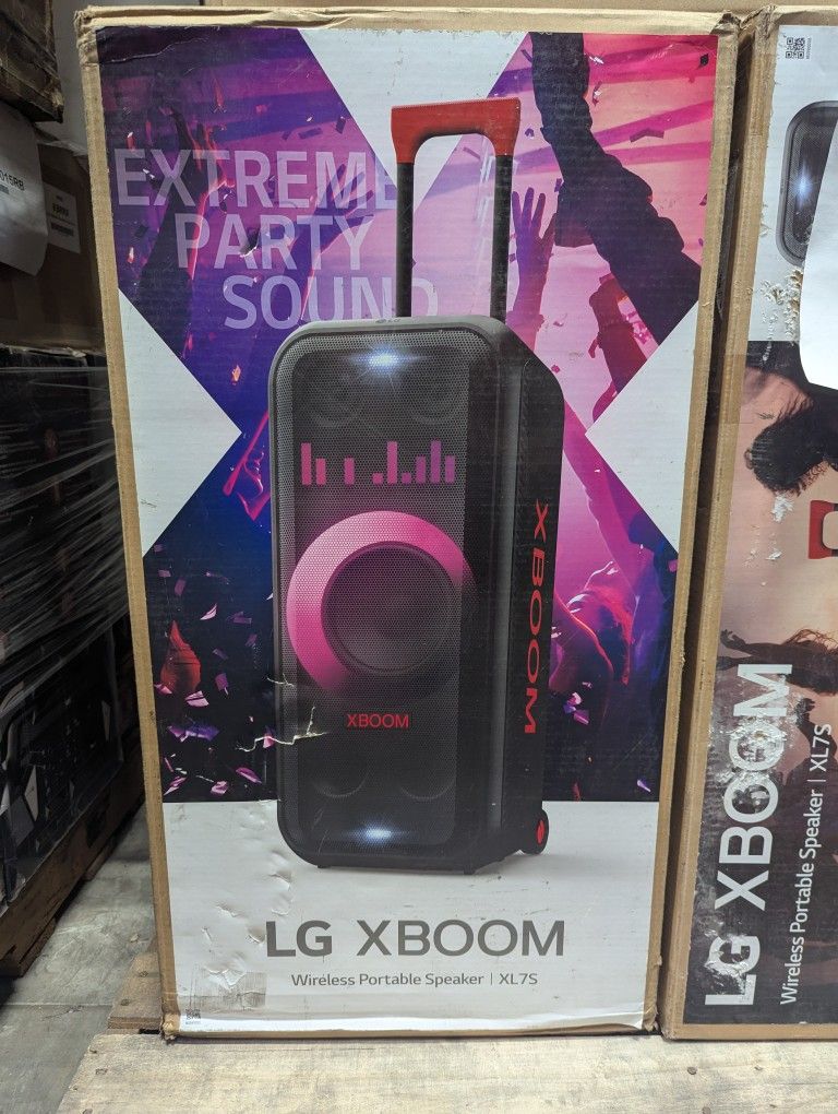 LG XL7SXL7S Portable Bluetooth Speaker LG XBOOM with 8 Inch Woofer and up to 20 Hrs of Battery Life plus Karaoke Creator