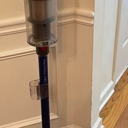 Dyson sv15 v11 torque+ cordless stick vacuum