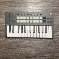 Novation Launchkey Mini MIDI Keyboard