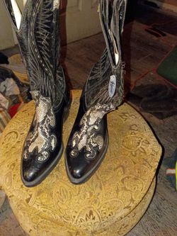 Laredo snakeskin boots
