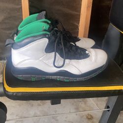 Jordan Retro 10 (Seattle) Size 9.5 Men’s