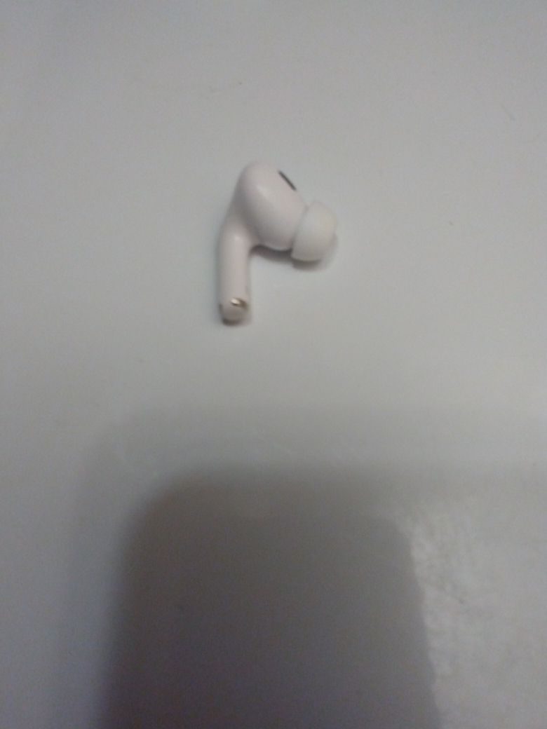 Apple Airpod Pro 2nd Generation (Left Ear Only)