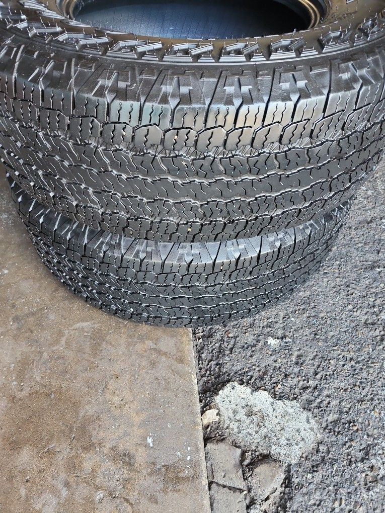 265/70/16 GOODYEAR TIRE PAIR