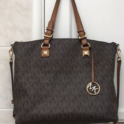 MICHAEL KORS JET SET