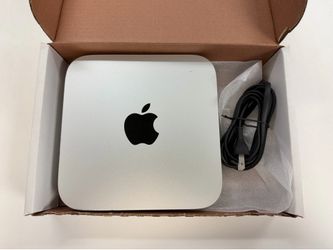 Mac mini 4Gb Ram -500 storage with Final Cut & Logic & Adobe suite