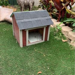 Medium Or Small Dog House