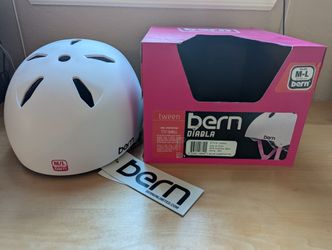 Brand New!! Kids HELMET-Bern Diabla-M-L