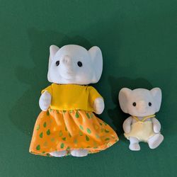Calico critters mom and baby elephant
