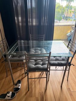 Dining room table