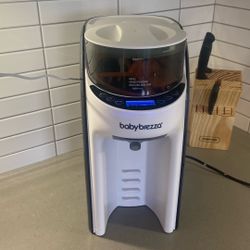 Baby brezza Formula/bottle Maker